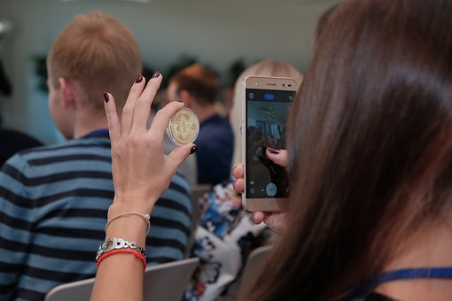 eBay принимает биткойн